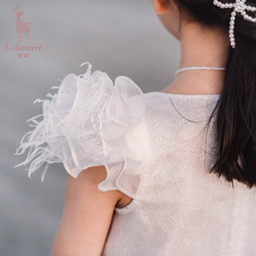 女童白色羽毛高定礼服裙