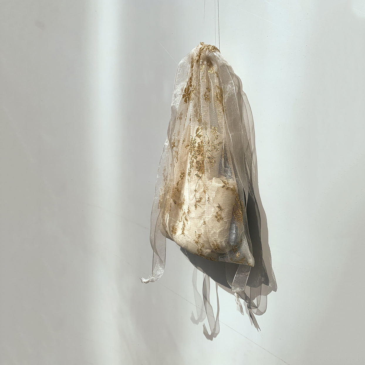 女士白色蕾丝护腿袜