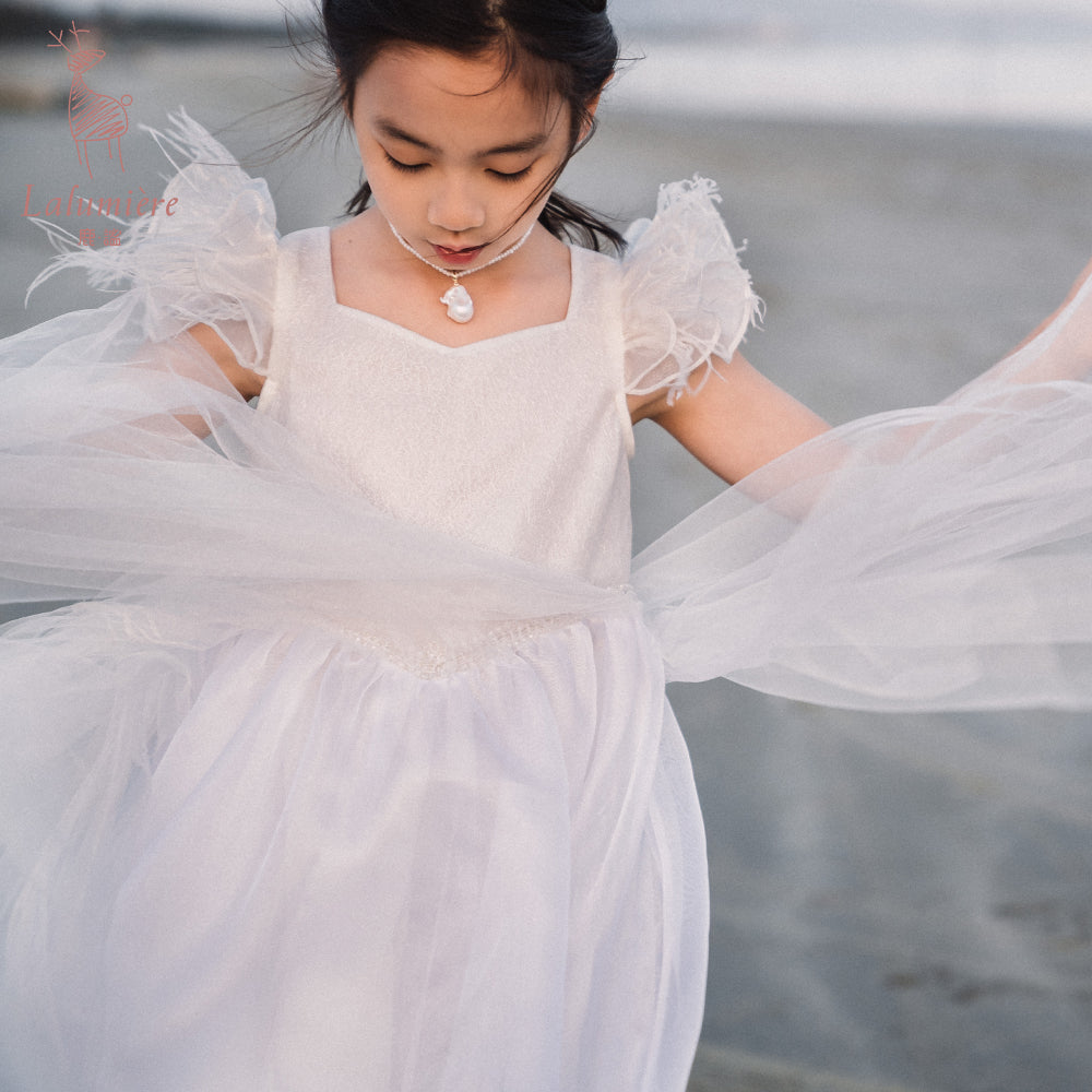 女童白色羽毛高定礼服裙
