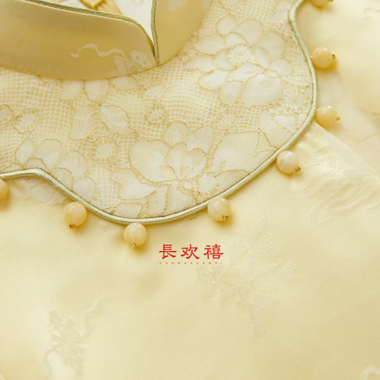 女童黄色"玉兔"中式旗袍