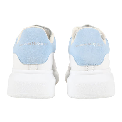 天空蓝色徽标休闲运动鞋