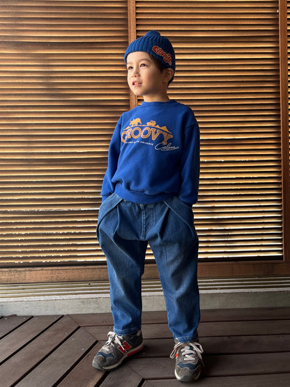 儿童蓝色牛仔裤