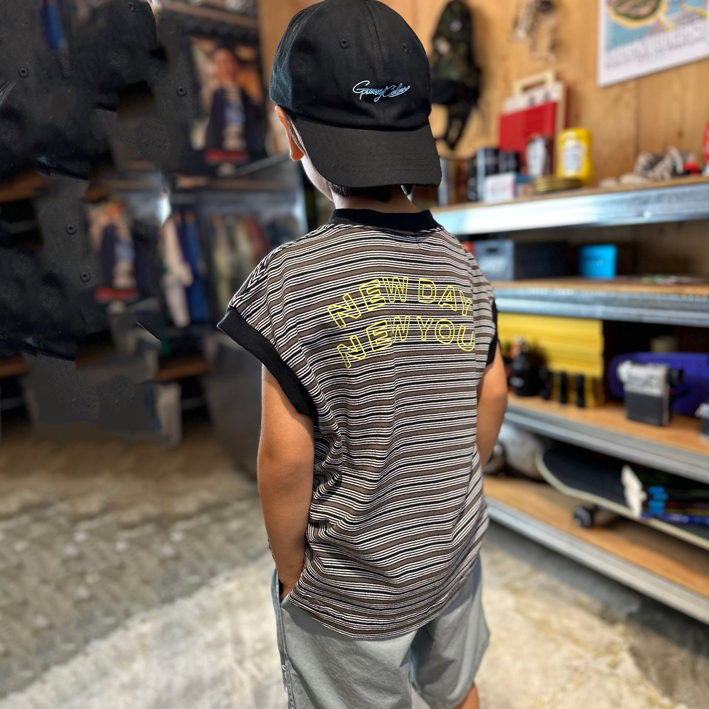 儿童黑色条纹棉T恤