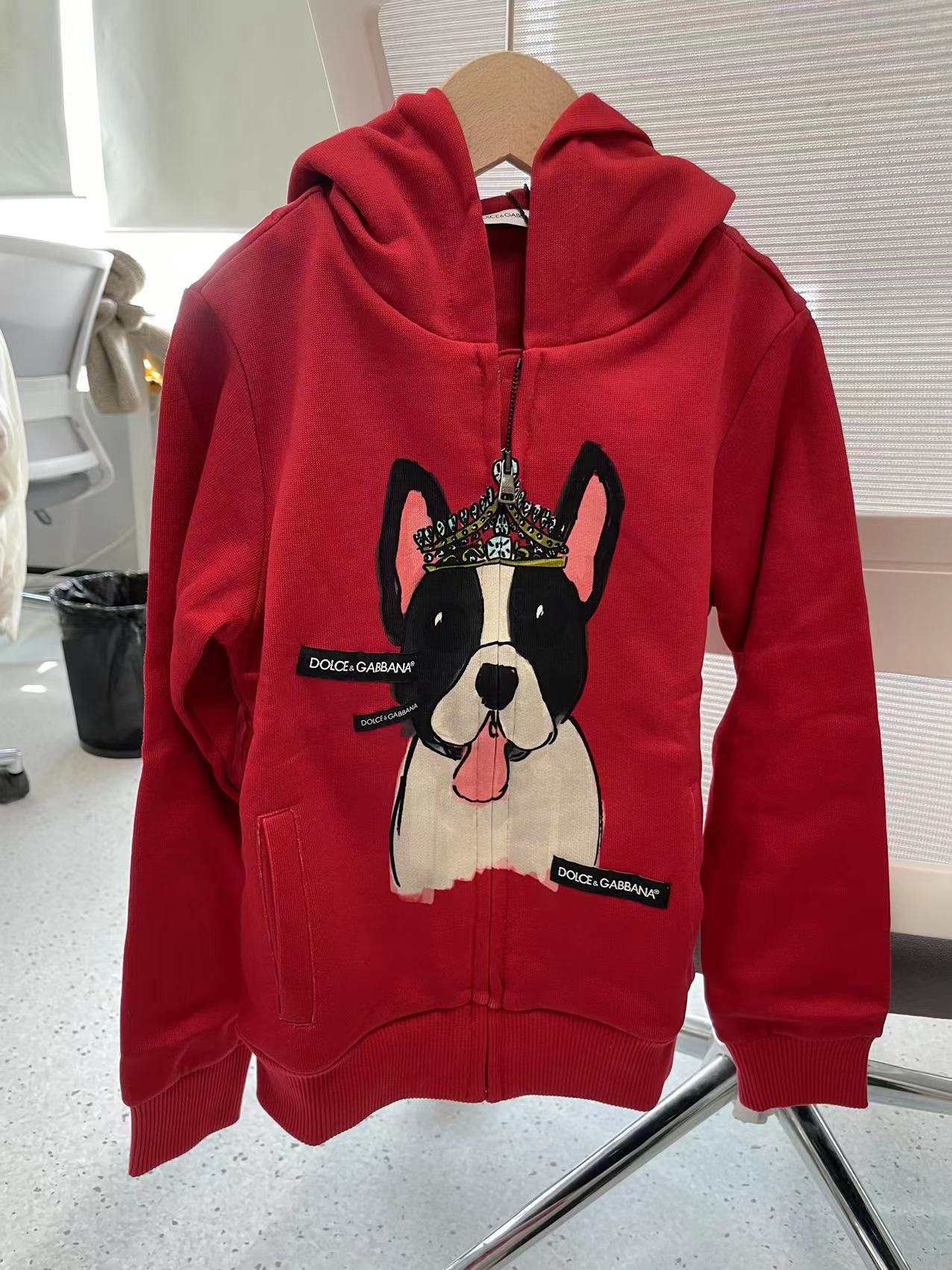 儿童红色小狗拉链上衣