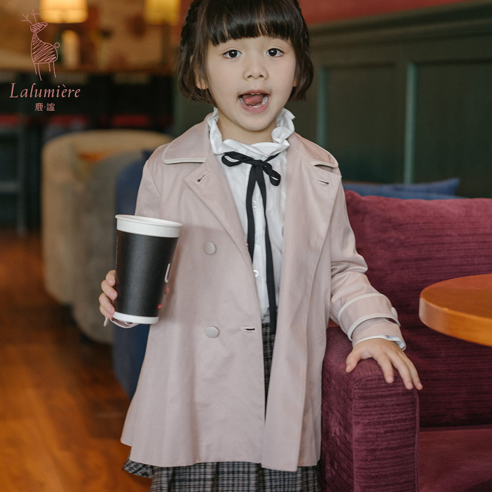 女童裸粉色短款风衣裙