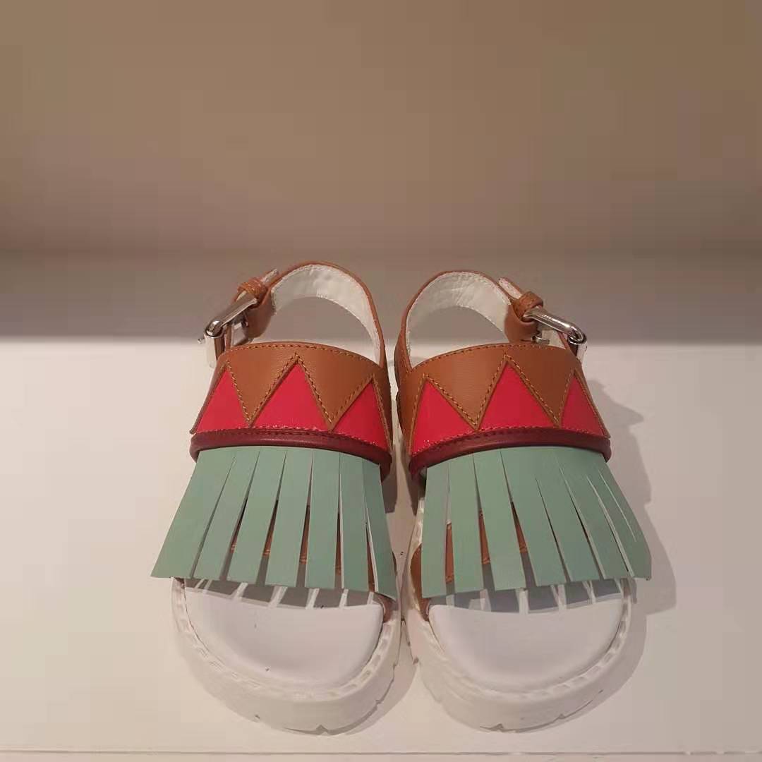 女童棕色&浅绿色皮革凉鞋