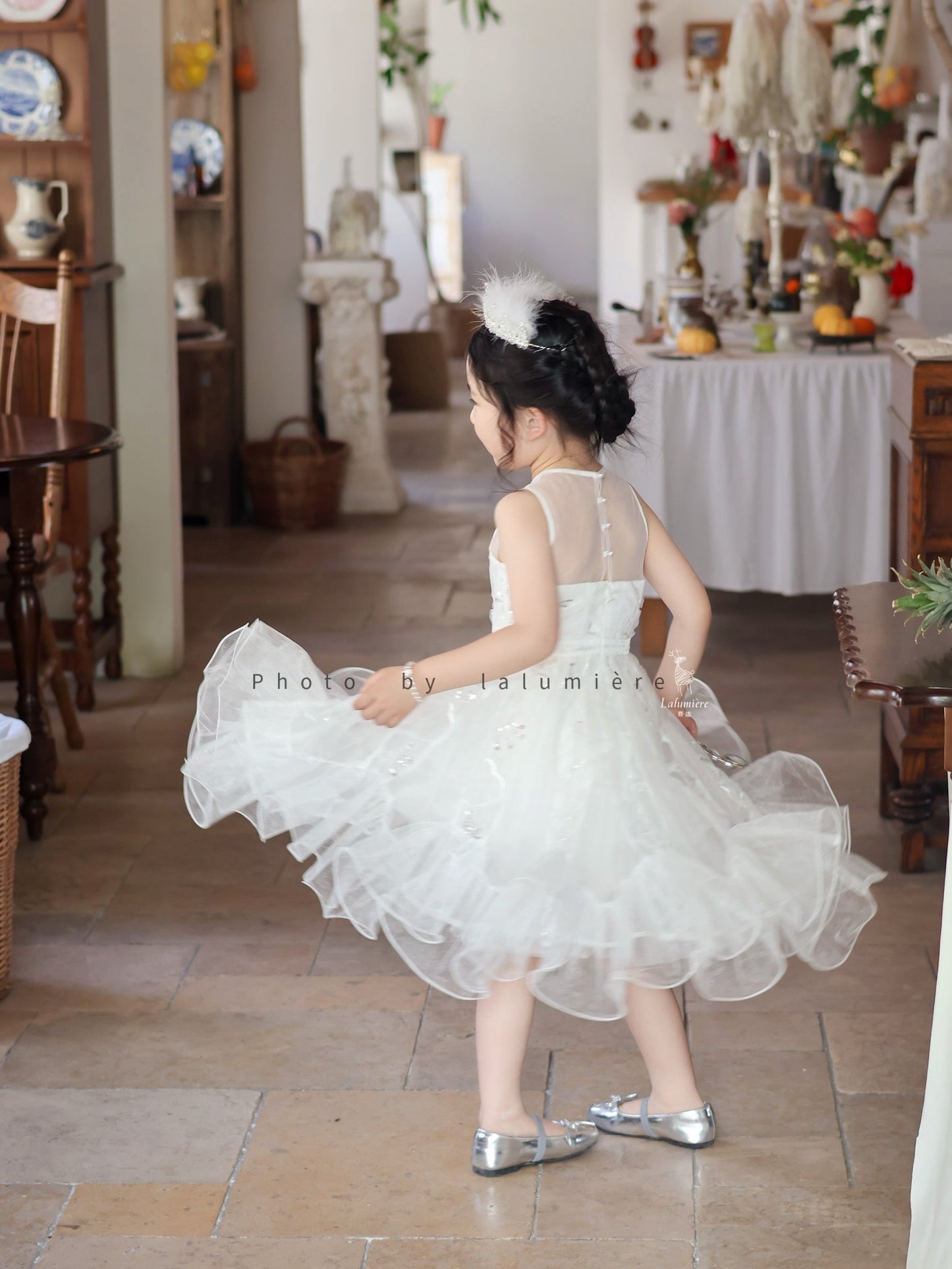 女童白色插片无袖小礼服裙