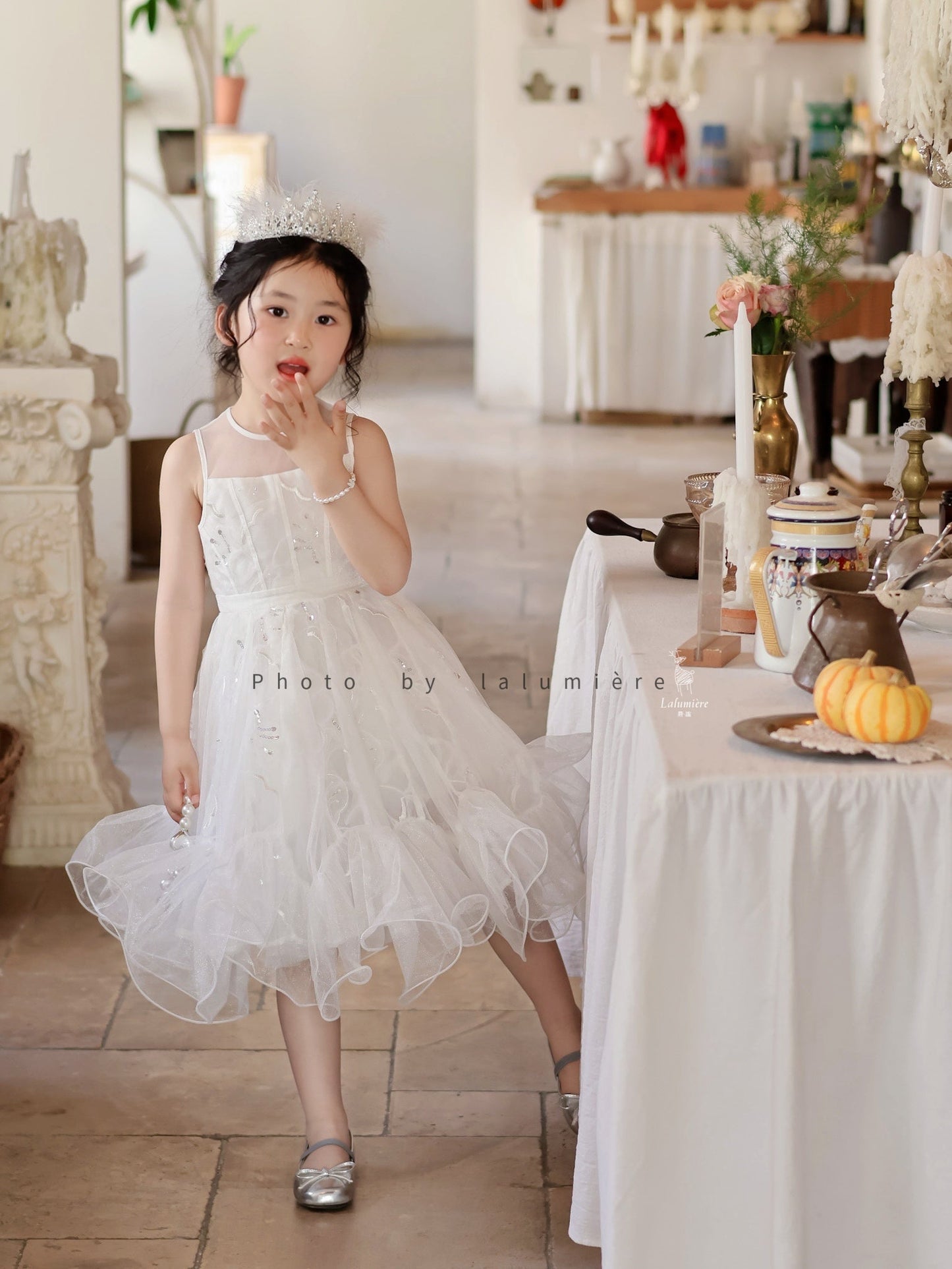 女童白色插片无袖小礼服裙