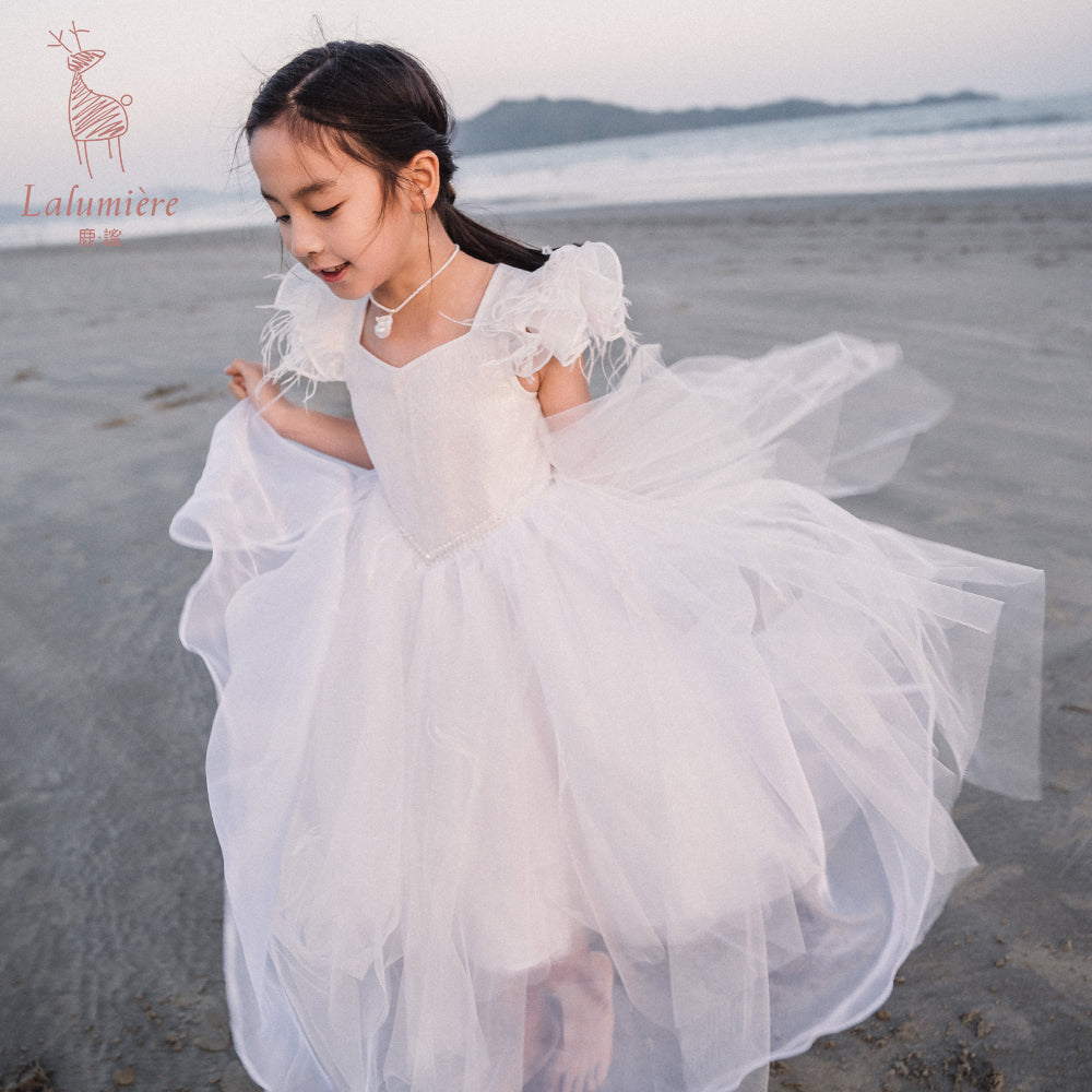 女童白色羽毛高定礼服裙