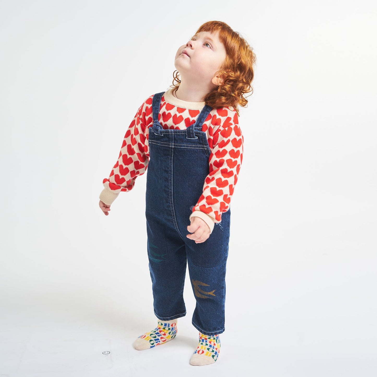 女婴米色心形毛衣