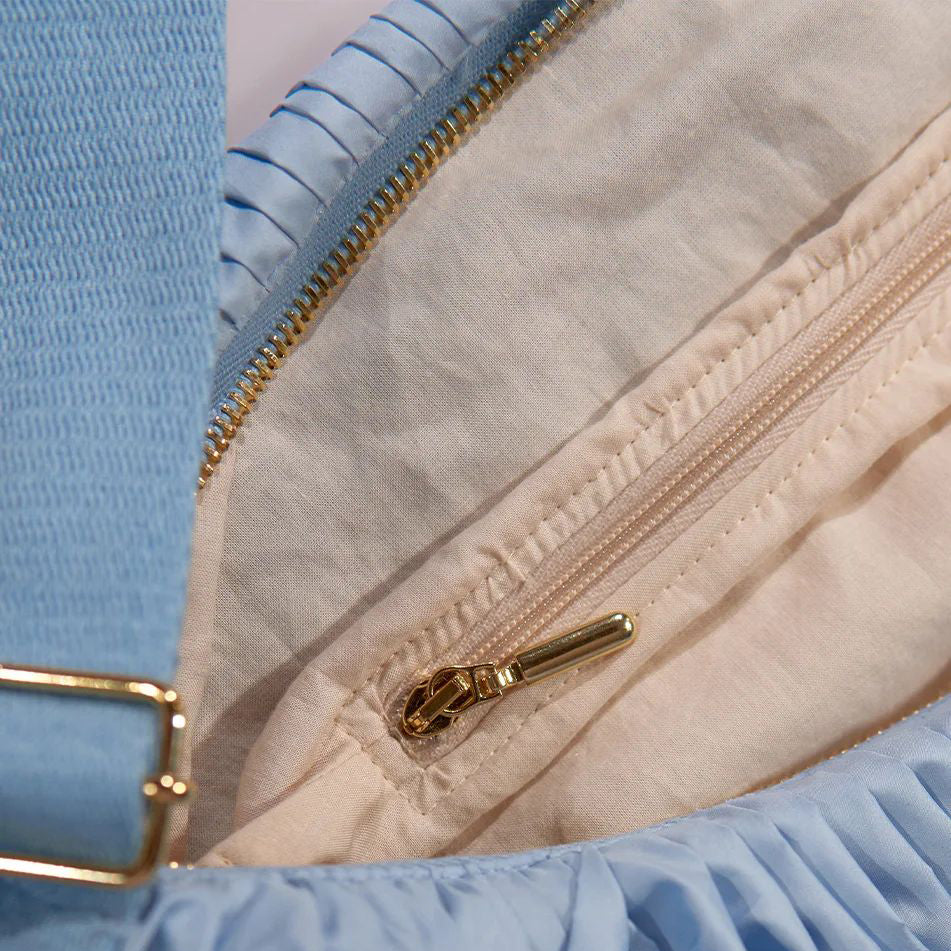 女士浅蓝色'WHIPPED CREAM'百褶包(35x25cm)