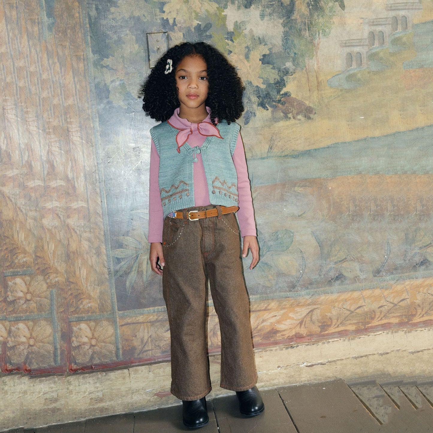 儿童浅绿色针织羊毛马甲