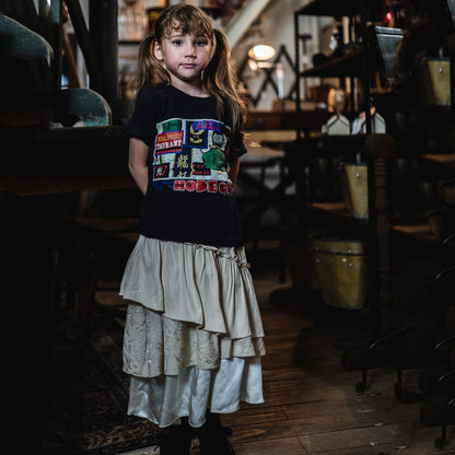 女童白色分层荷叶边短裙