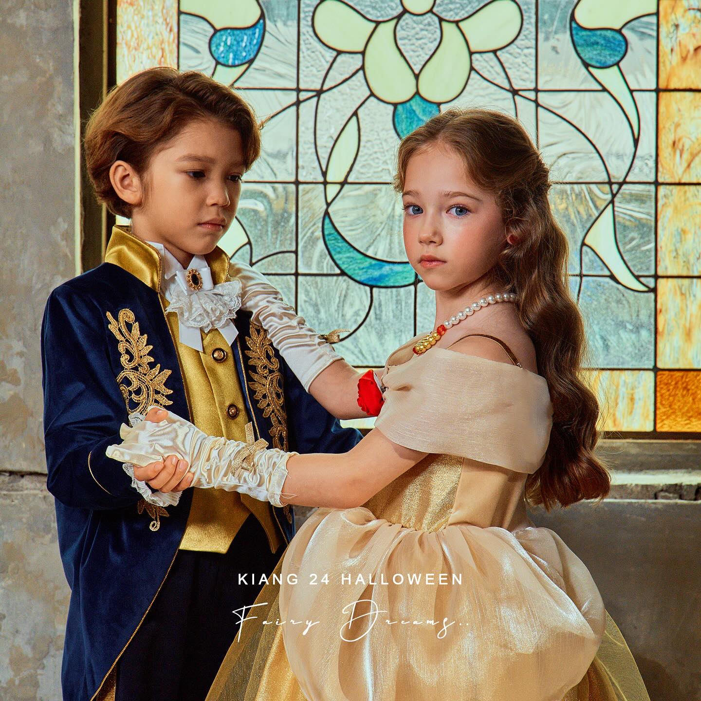 女童金色无袖连衣裙