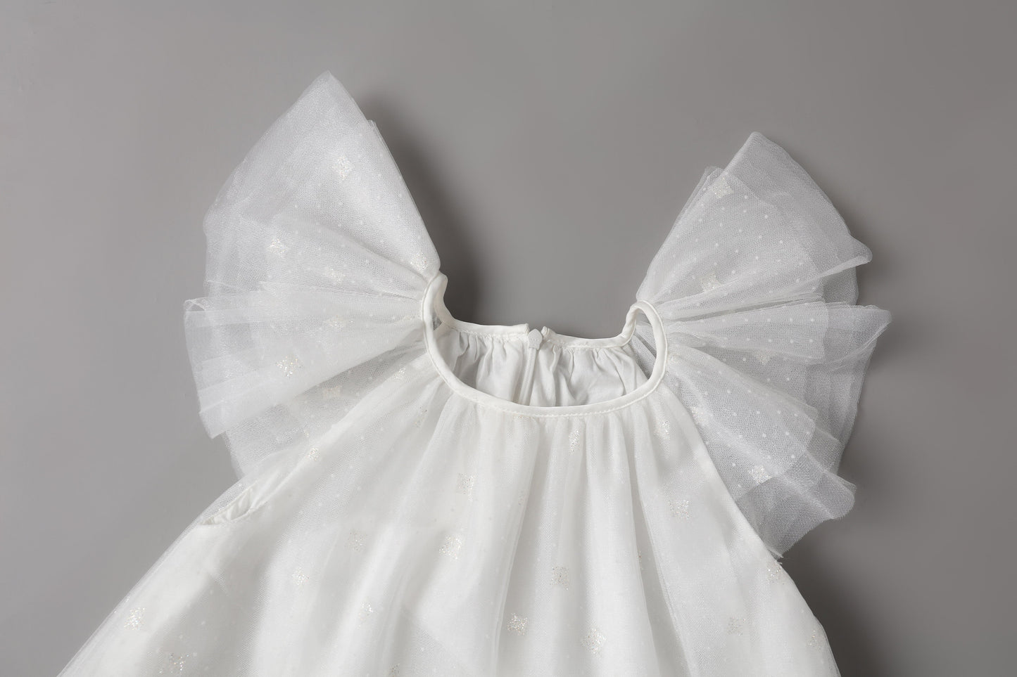 女童白色星光礼服裙