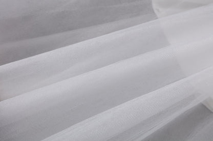 女童白色蝴蝶袖长礼服裙