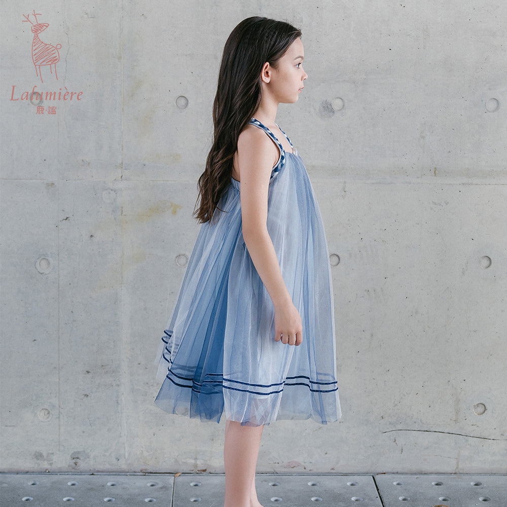 女童海蓝色编织吊带娃娃裙