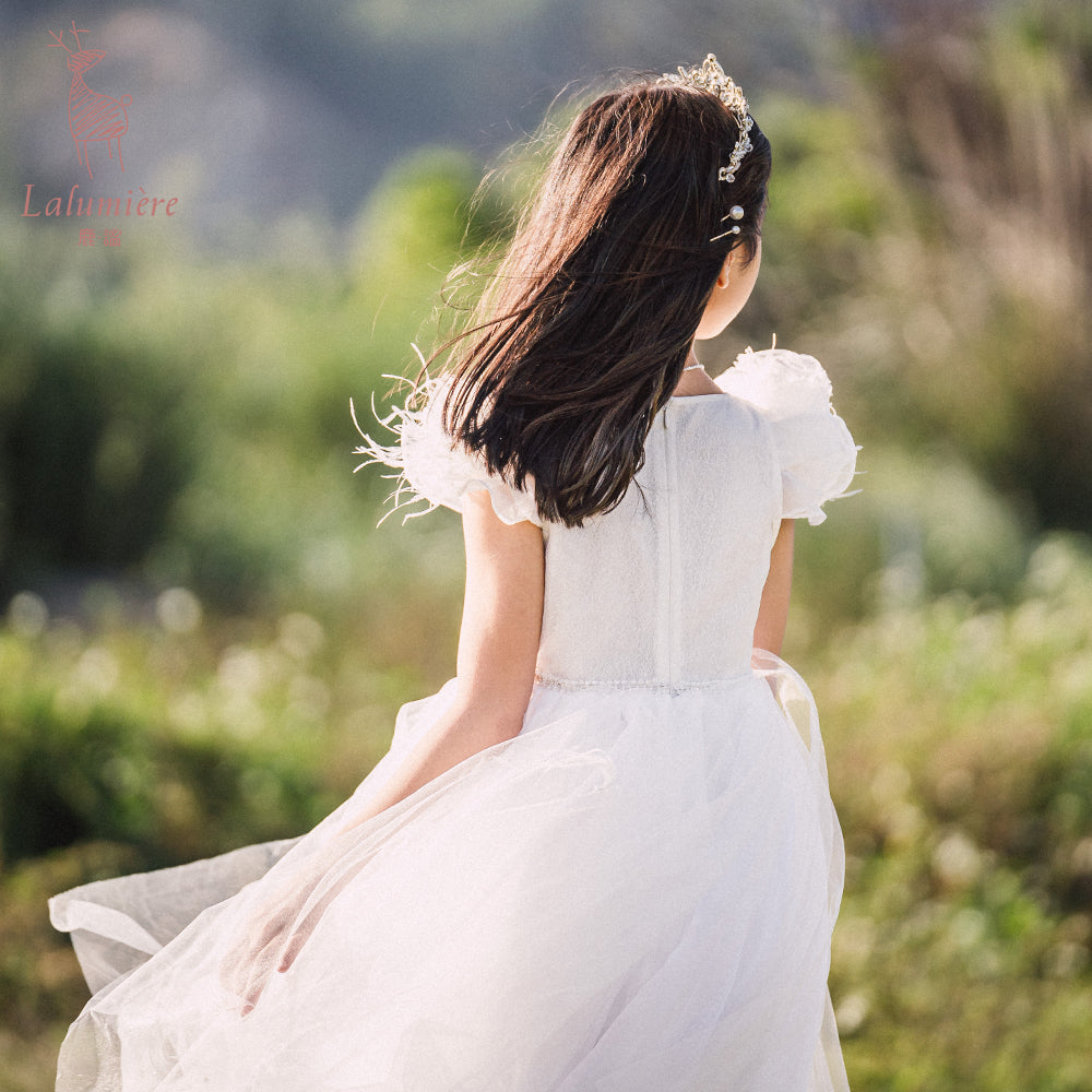 女童白色羽毛高定礼服裙
