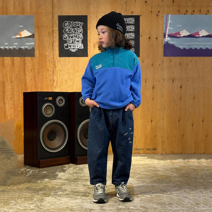 儿童蓝色抓绒卫衣