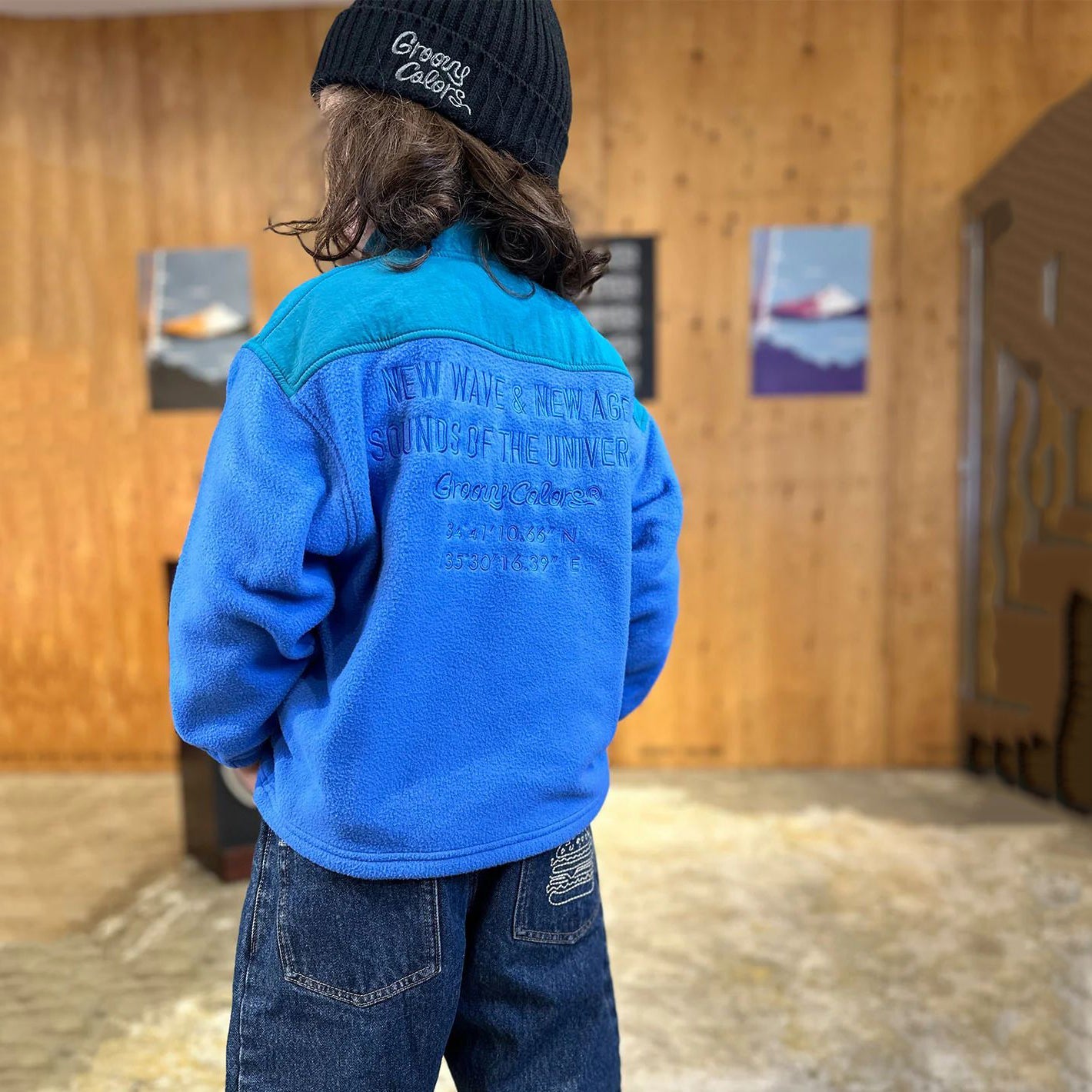 儿童蓝色抓绒卫衣