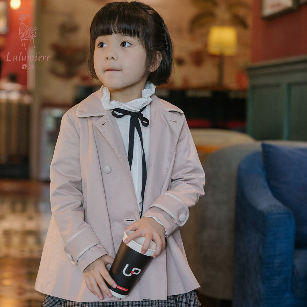 女童裸粉色短款风衣裙