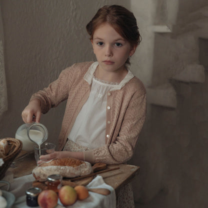 女童粉色针织开衫