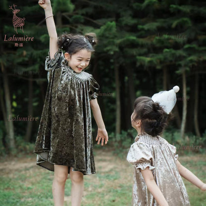 女童杏色短袖打揽丝绒裙