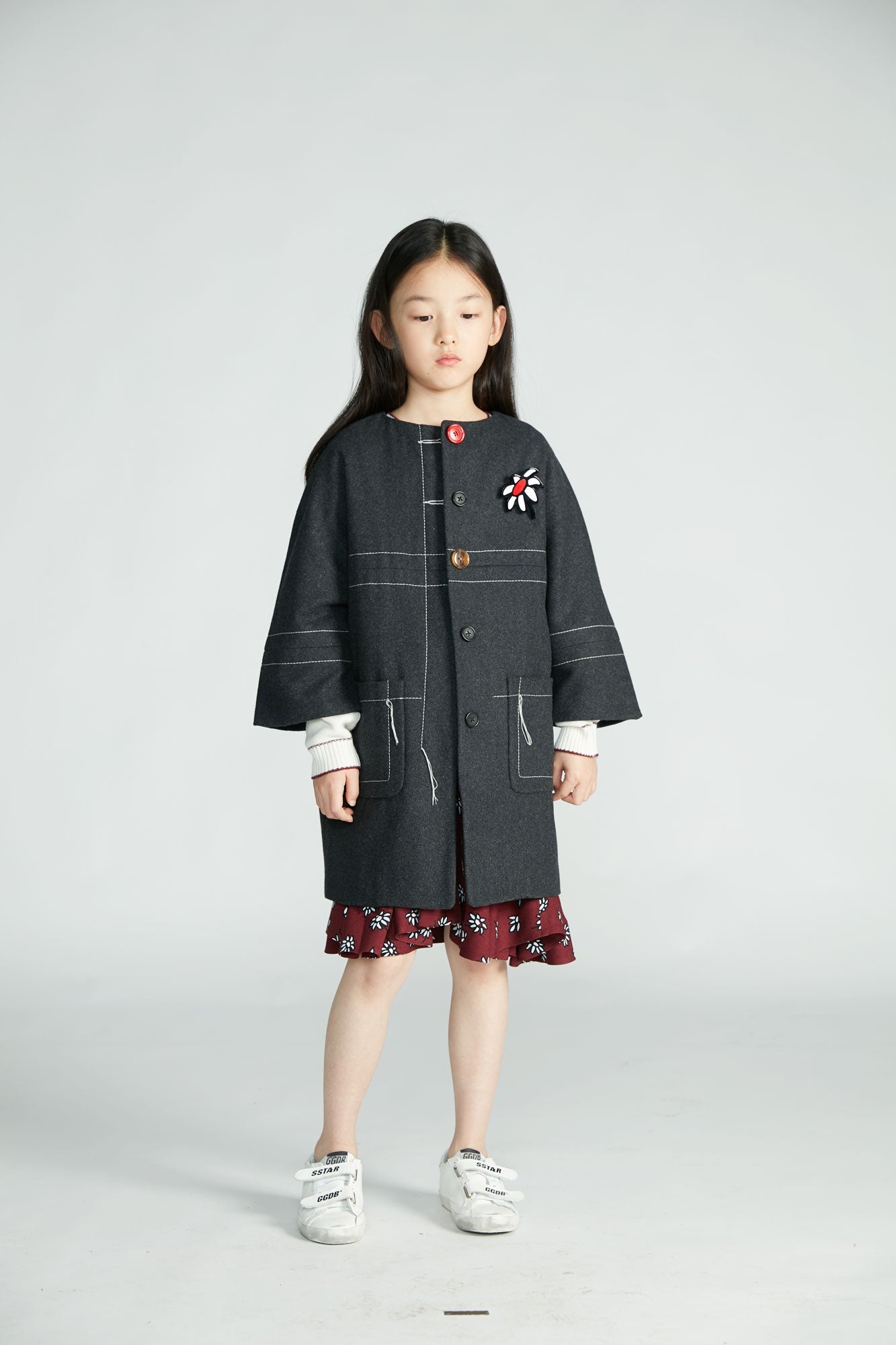 女童深灰色羊毛外套