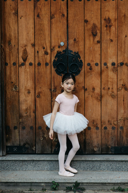 女童白色芭蕾舞短裙