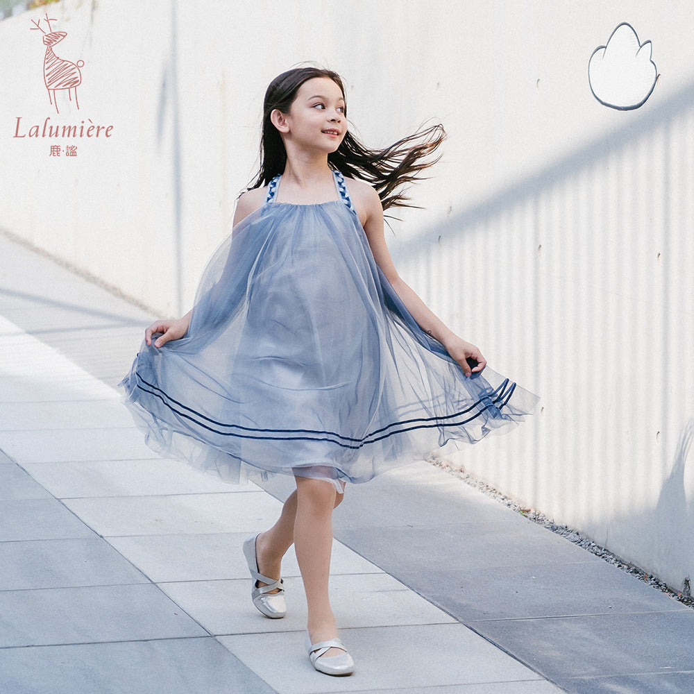 女童海蓝色编织吊带娃娃裙