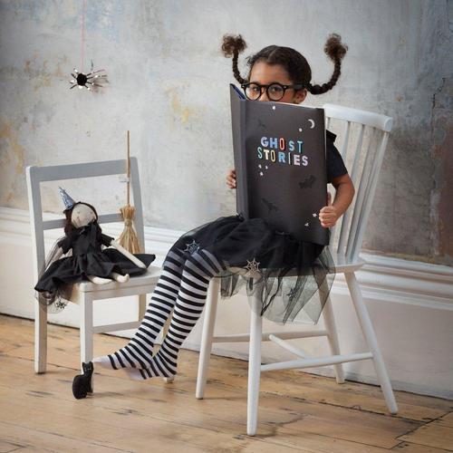 露娜善良的女巫