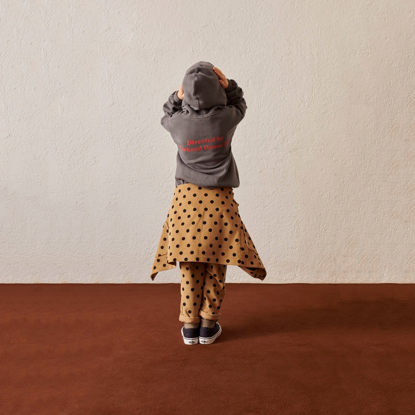 儿童灰色拉链上衣