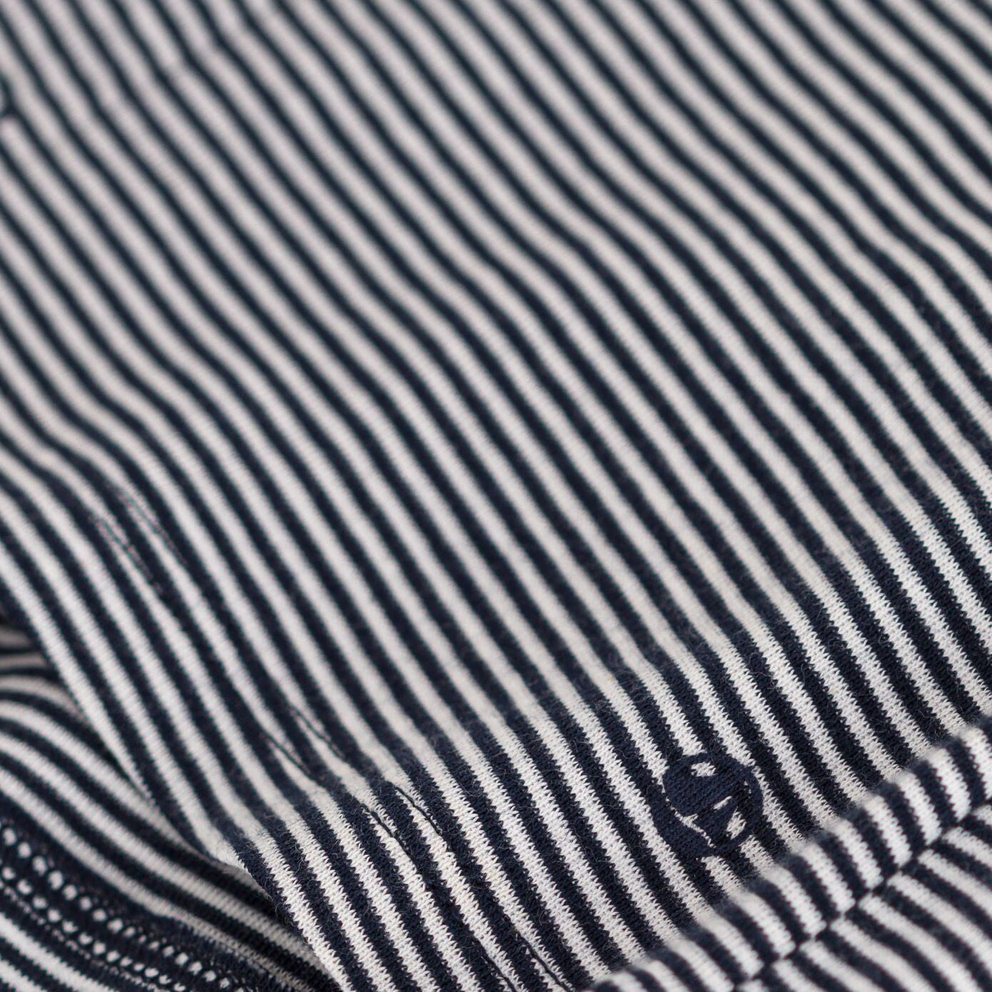 女婴黑白条纹棉开衫