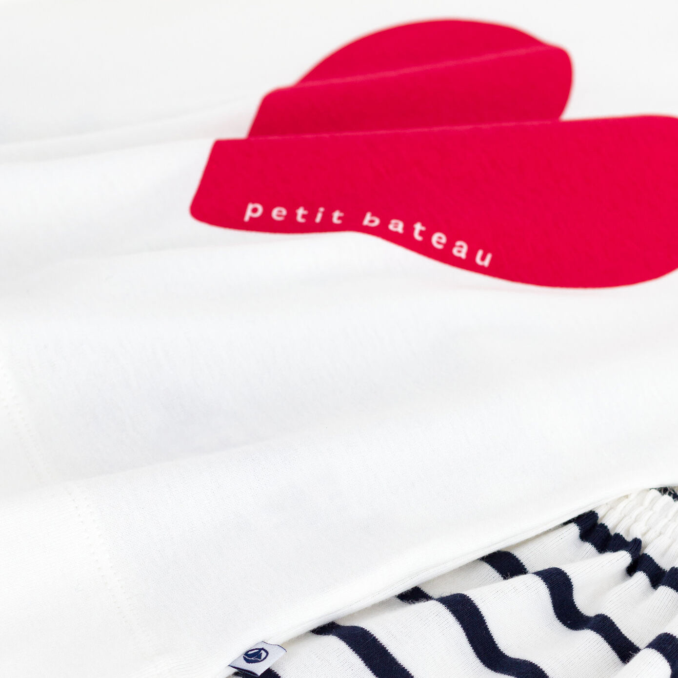 女童白色爱心棉睡衣套装