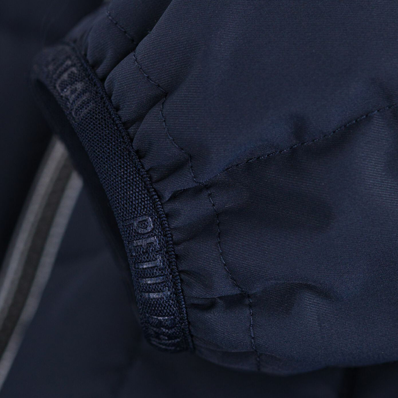 男童藏青色棉服