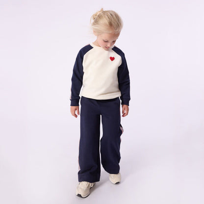 女童白色棉卫衣