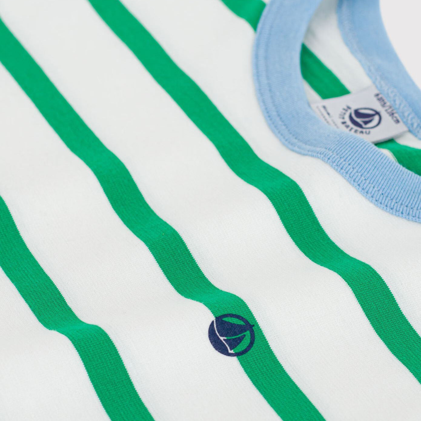 儿童绿色条纹棉T恤