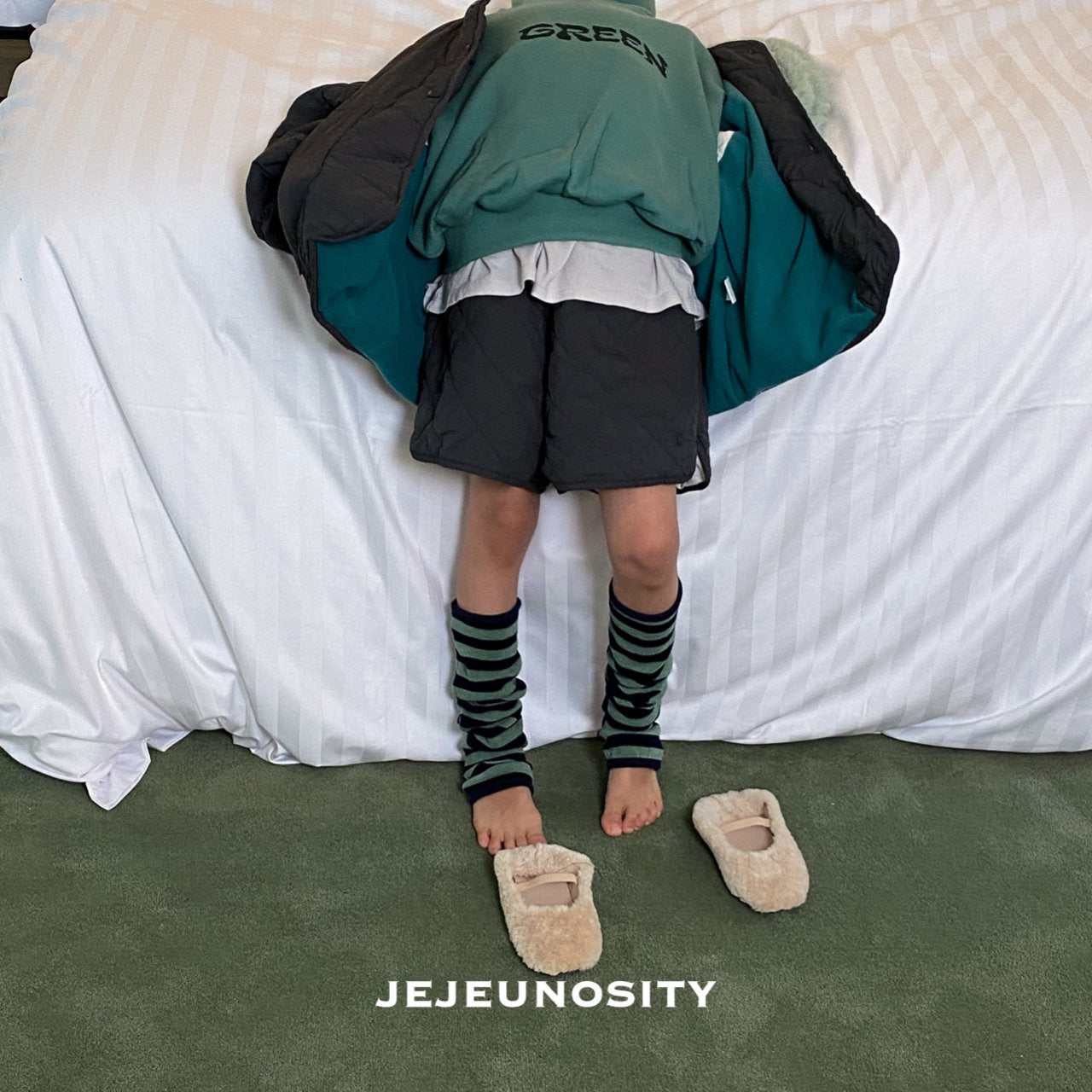 儿童木炭色棉短裤