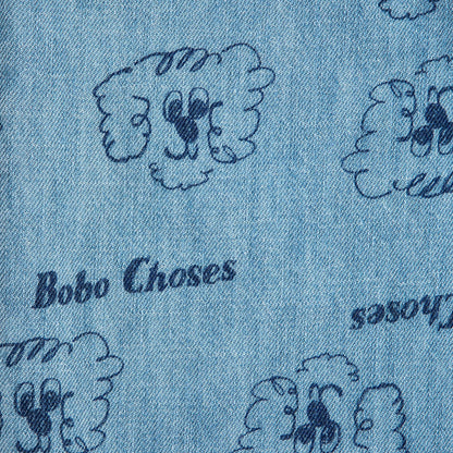 儿童浅蓝色牛仔裤