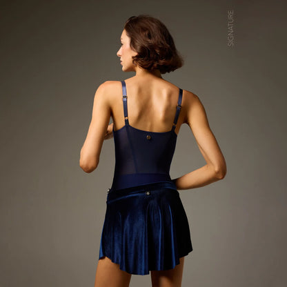 女士深蓝色丝绒芭蕾舞连体衣(BELLA LEOTARD SIGNATURE/PRUSSIAN BLUE)