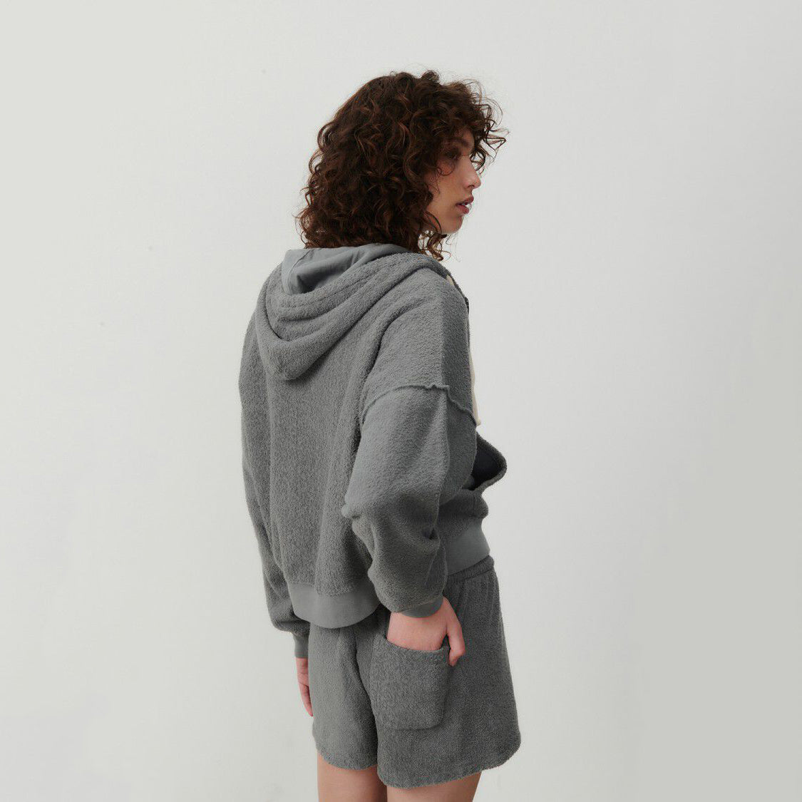 女士深灰色棉拉链上衣