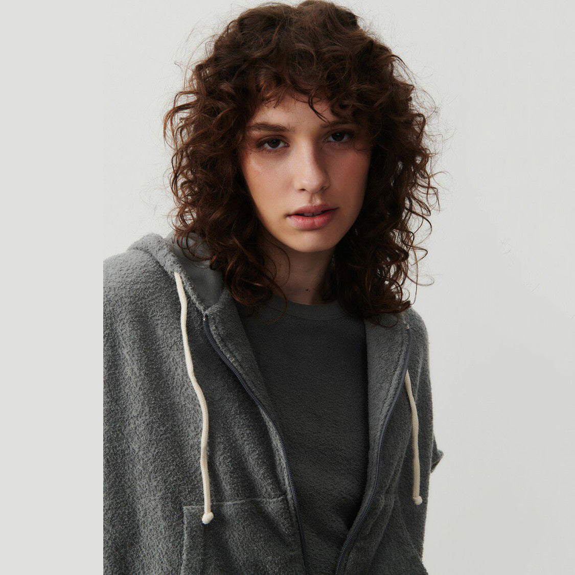 女士深灰色棉拉链上衣