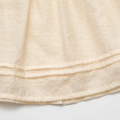 女婴浅桃色连衣裙