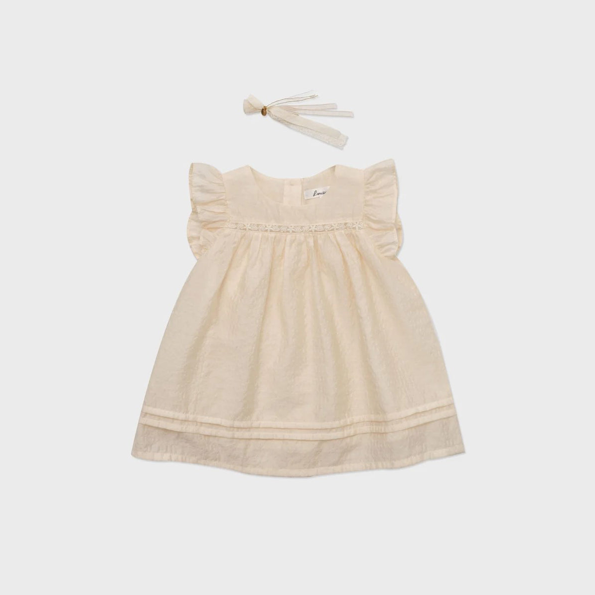 女婴浅桃色连衣裙