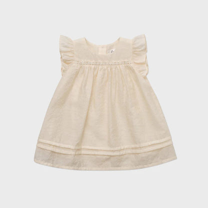 女婴浅桃色连衣裙