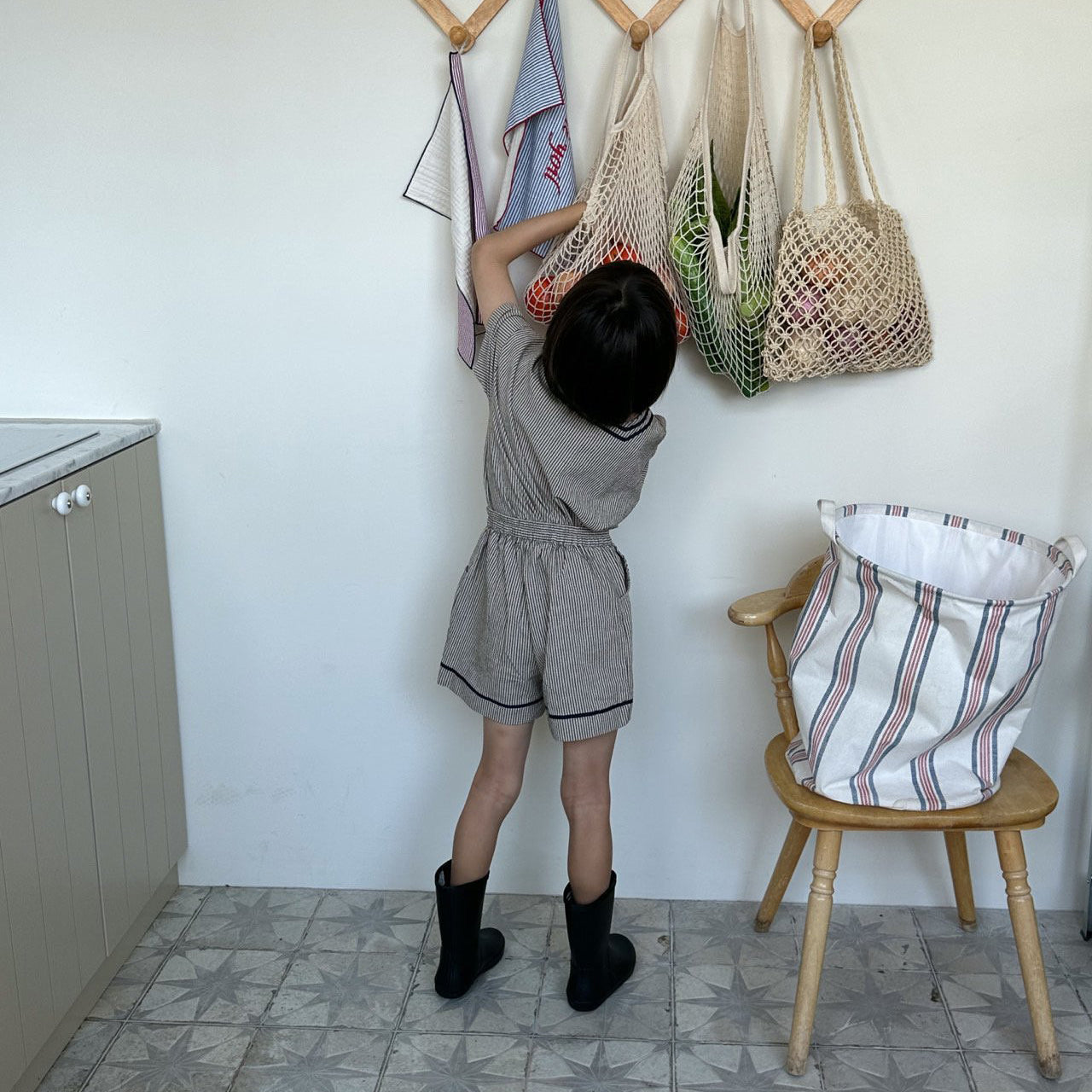 女童黑色条纹棉短裤