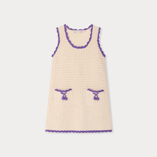 女童白色针织连衣裙