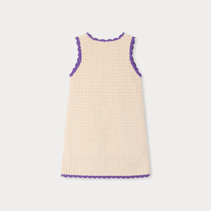 女童白色针织连衣裙