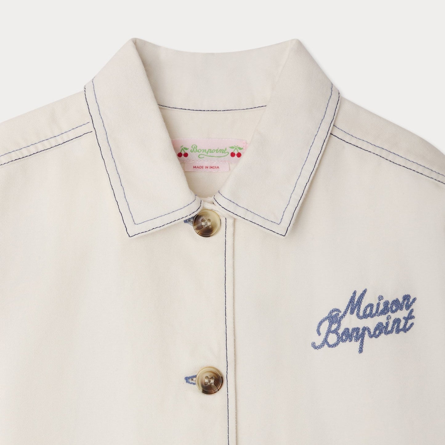 女士白色牛仔夹克