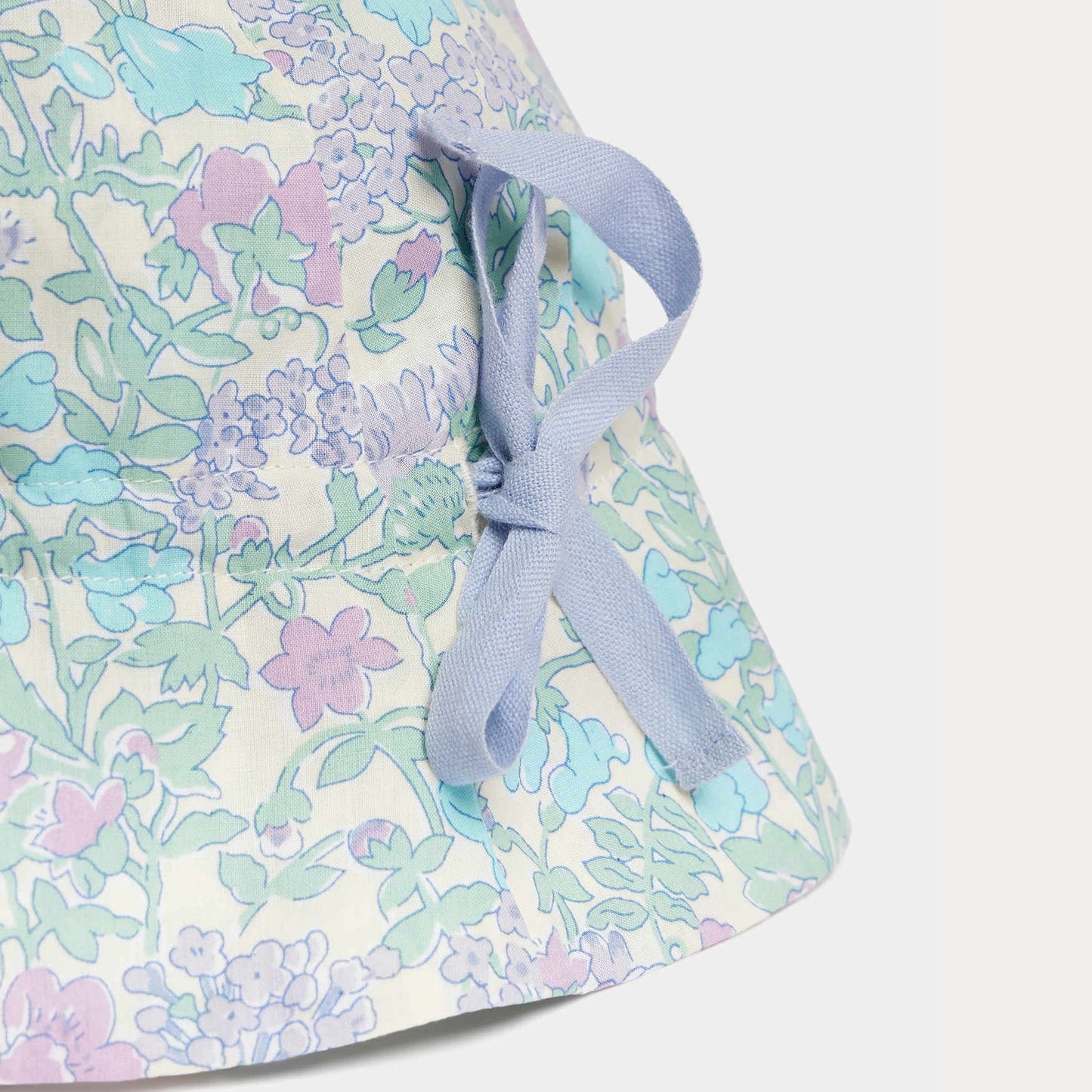 女婴绿色碎花棉渔夫帽